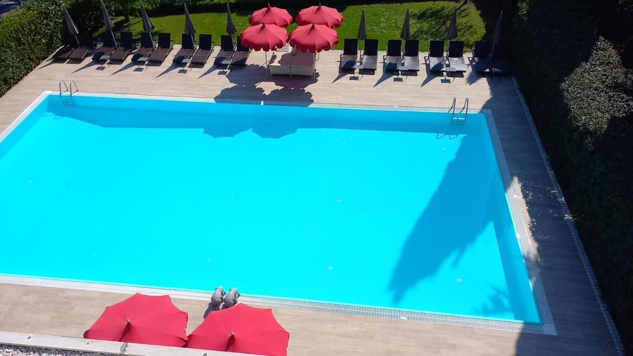 Residence Alexandra Stay Сирмионе Экстерьер фото