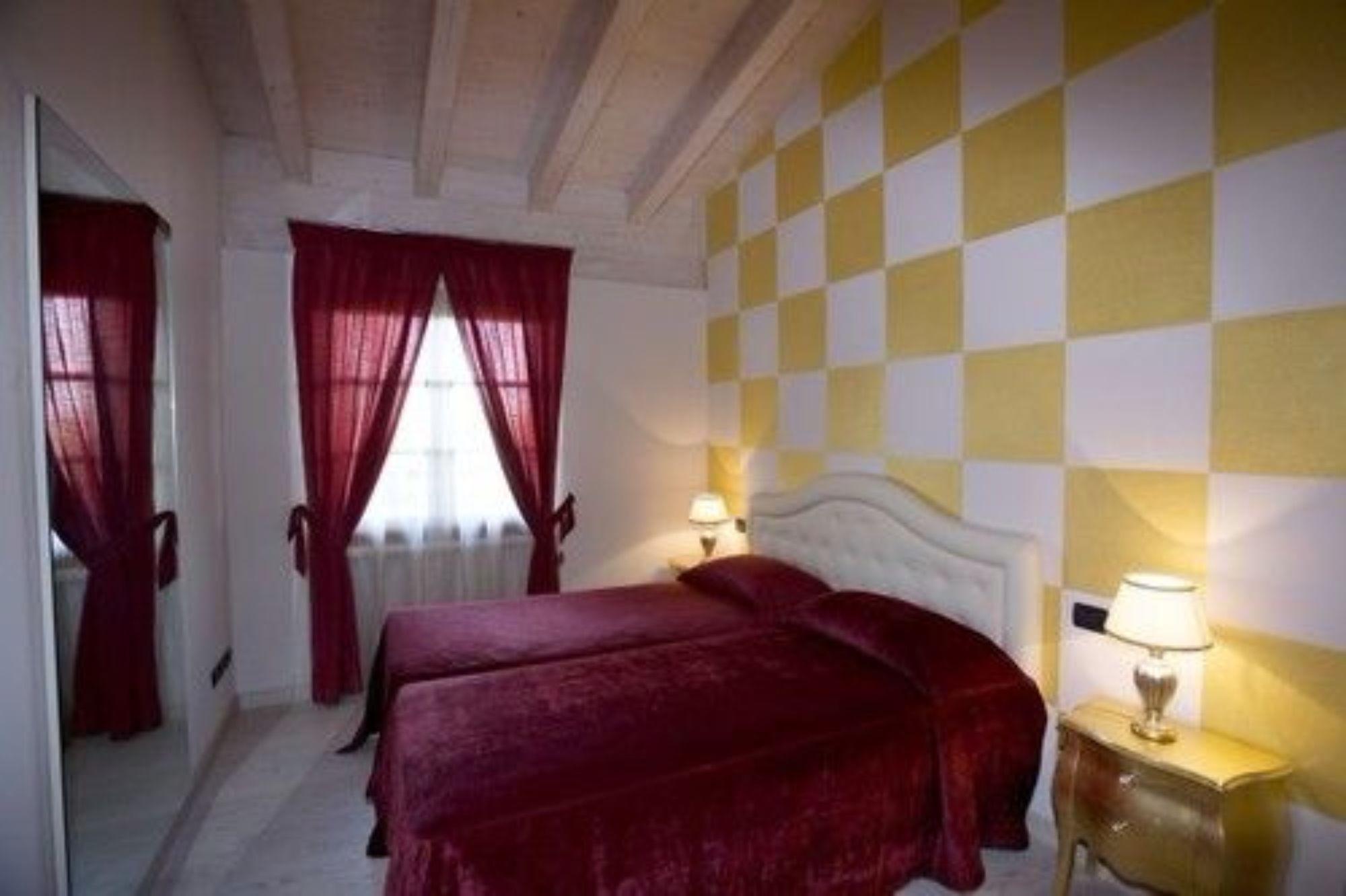 Residence Alexandra Stay Сирмионе Экстерьер фото